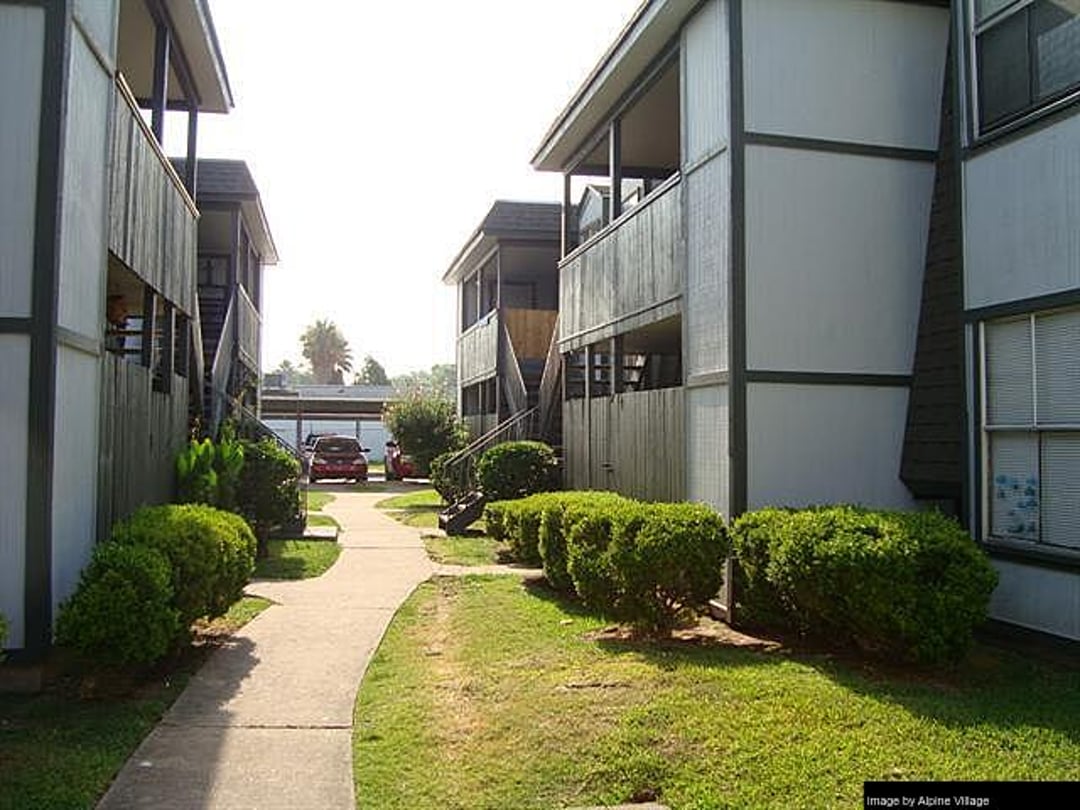 Alpine Village - 7