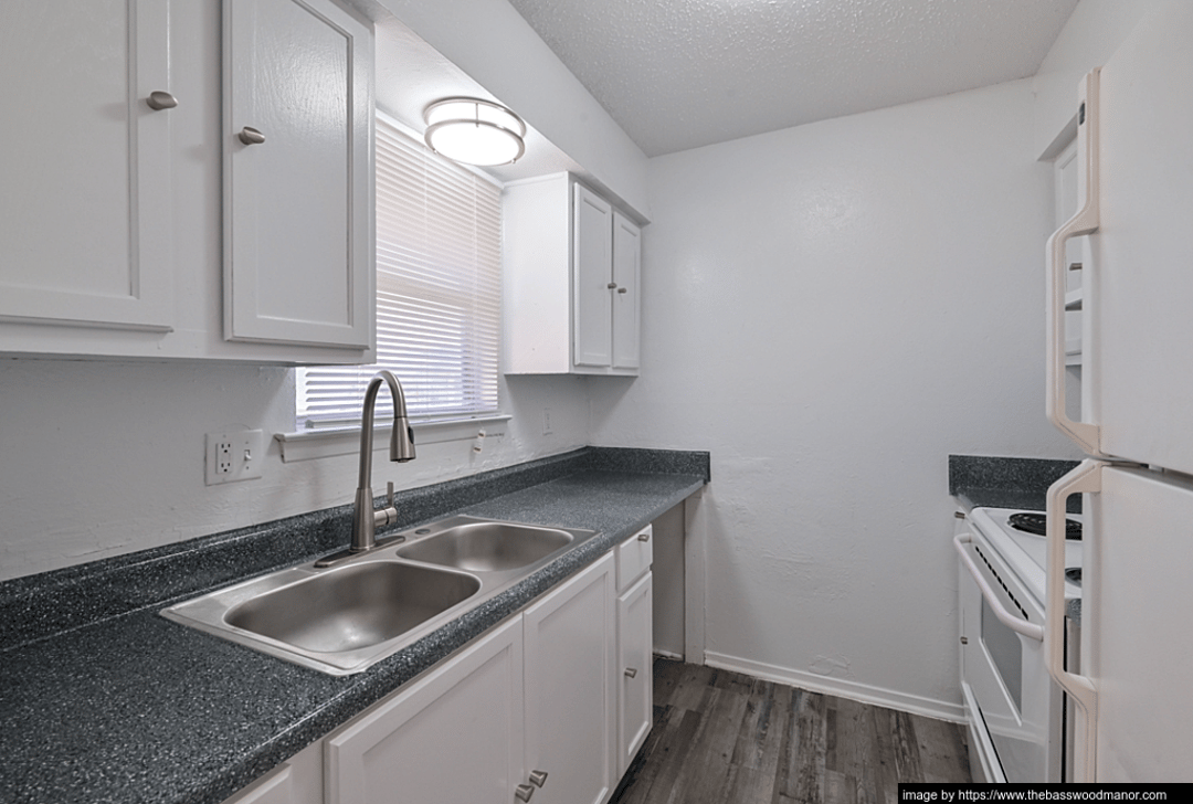 Basswood Manor - 2