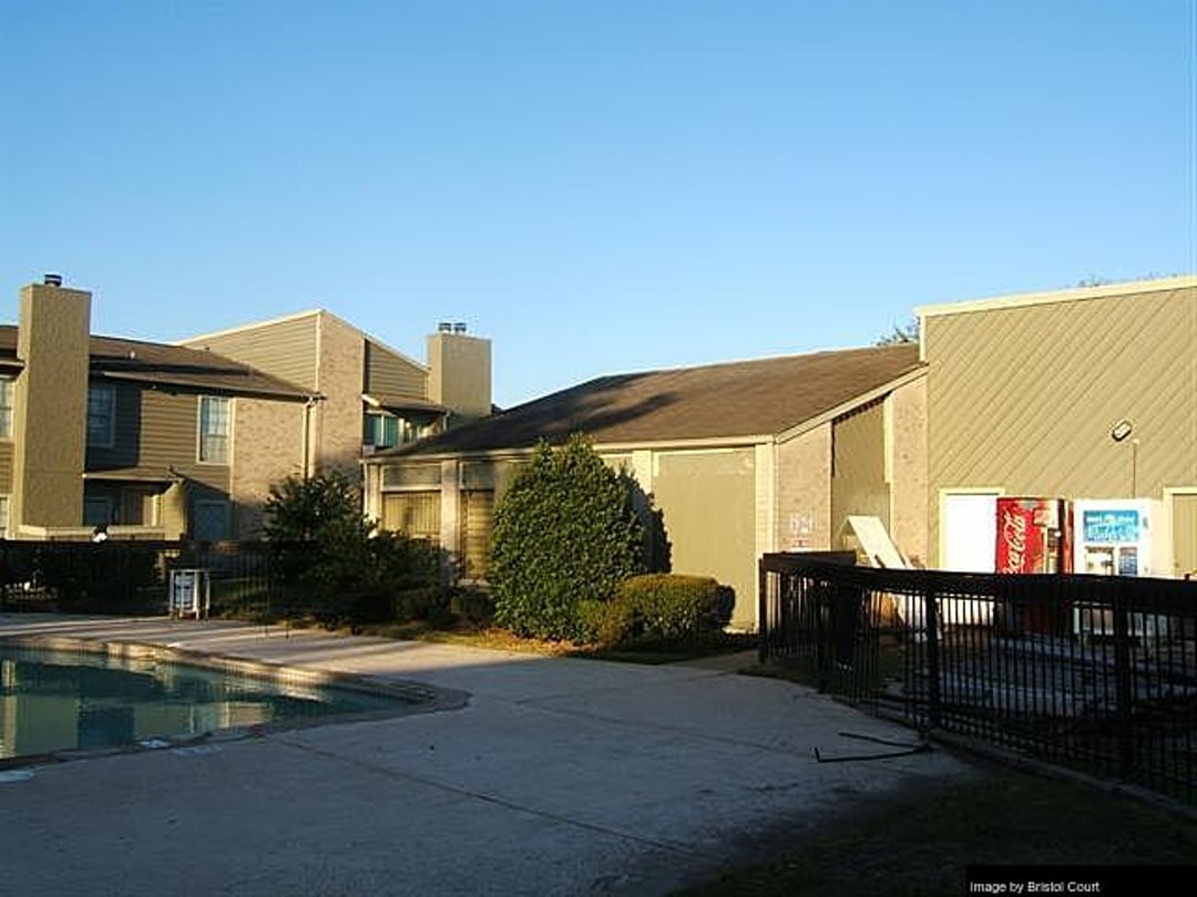 Bristol Court - 6