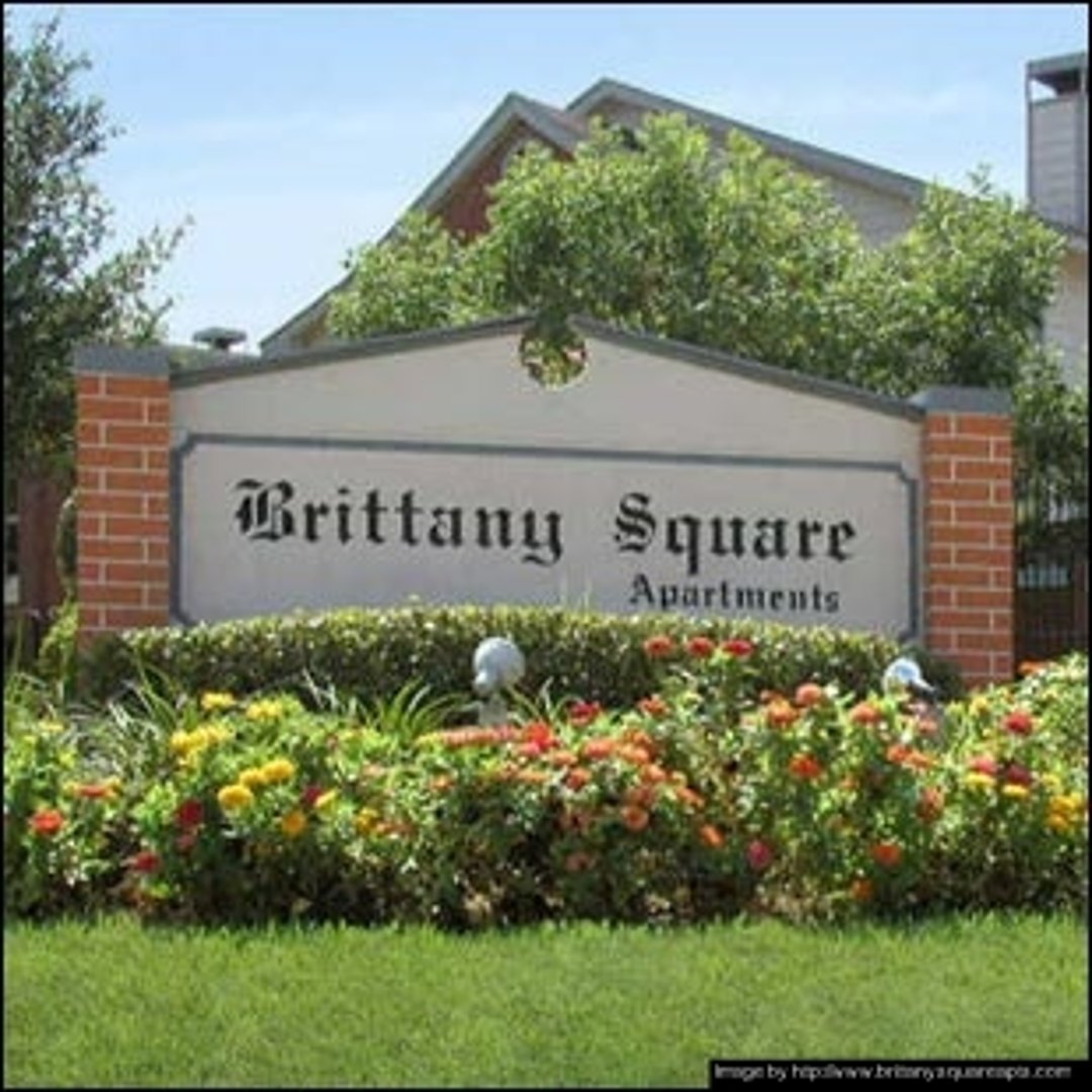 Brittany Square - 34