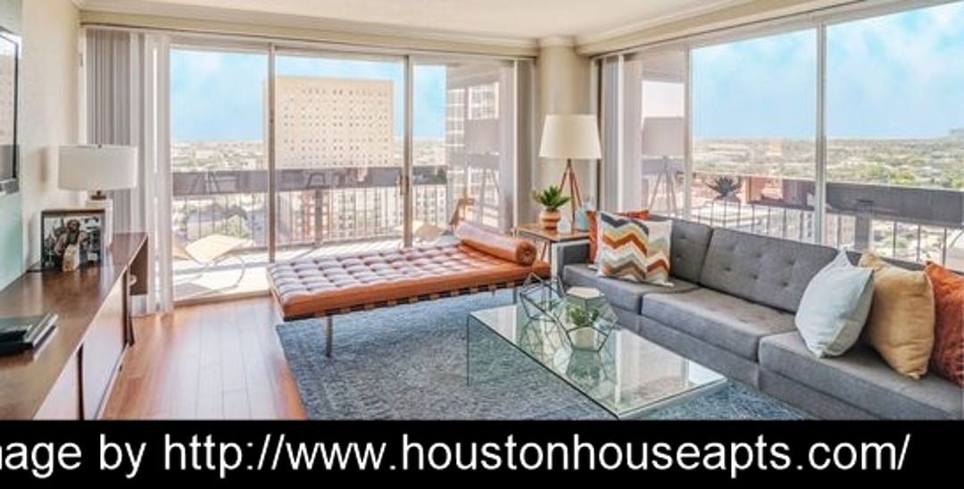 Houston House - 1