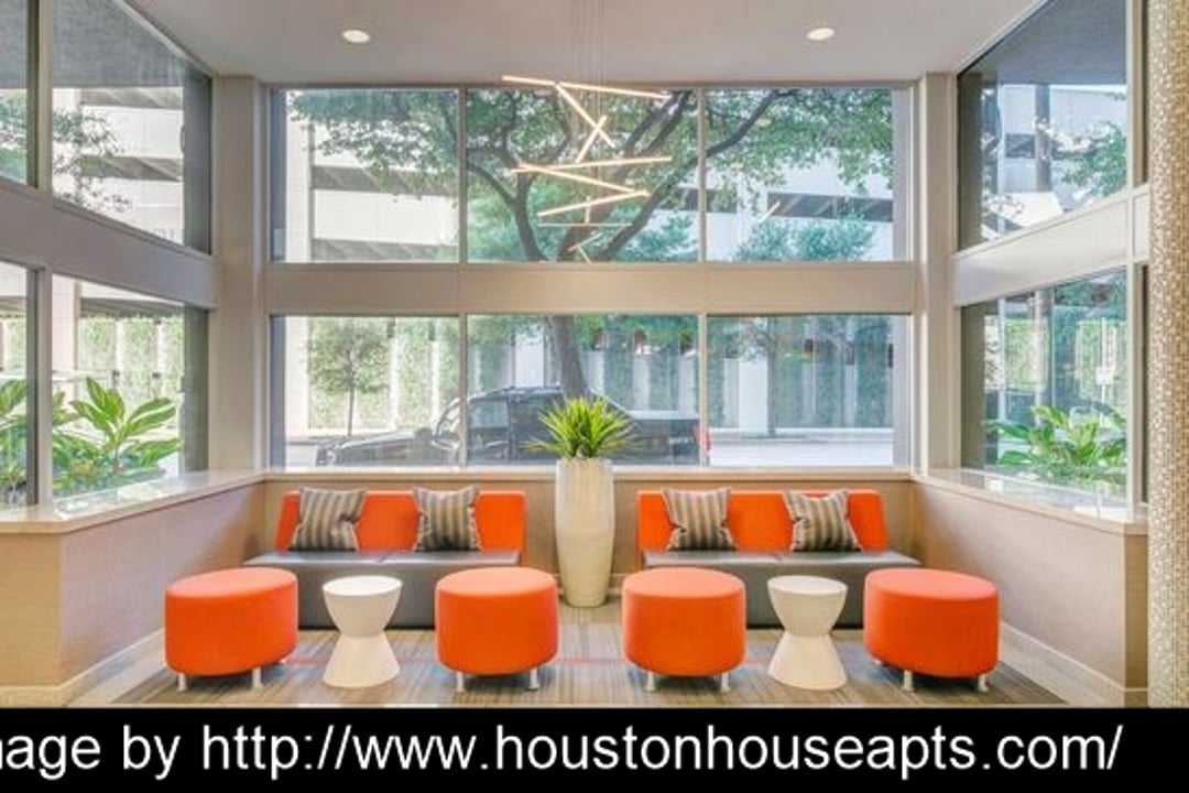 Houston House - 12