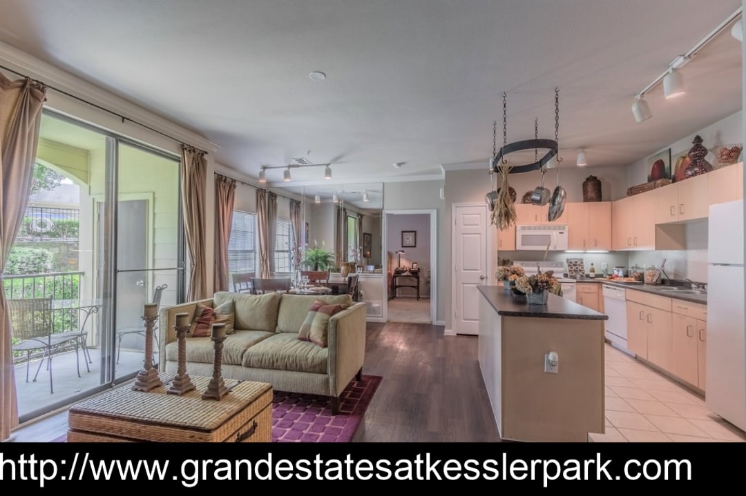 Grand Estates at Kessler Park - 1