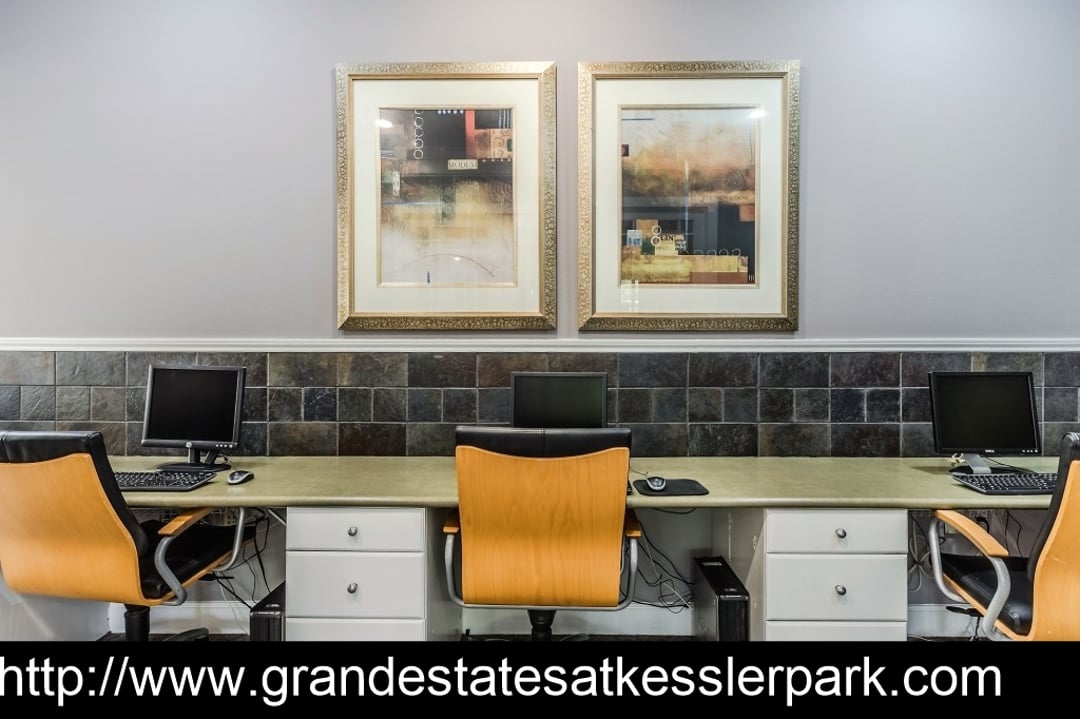 Grand Estates at Kessler Park - 15
