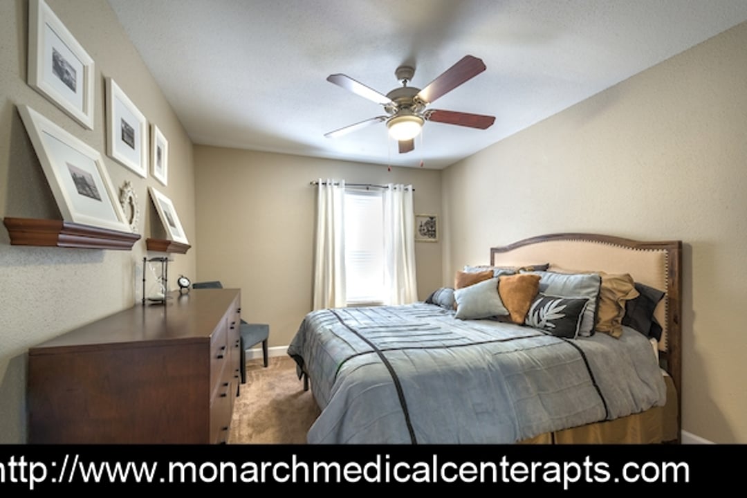 Monarch Medical Center - 7
