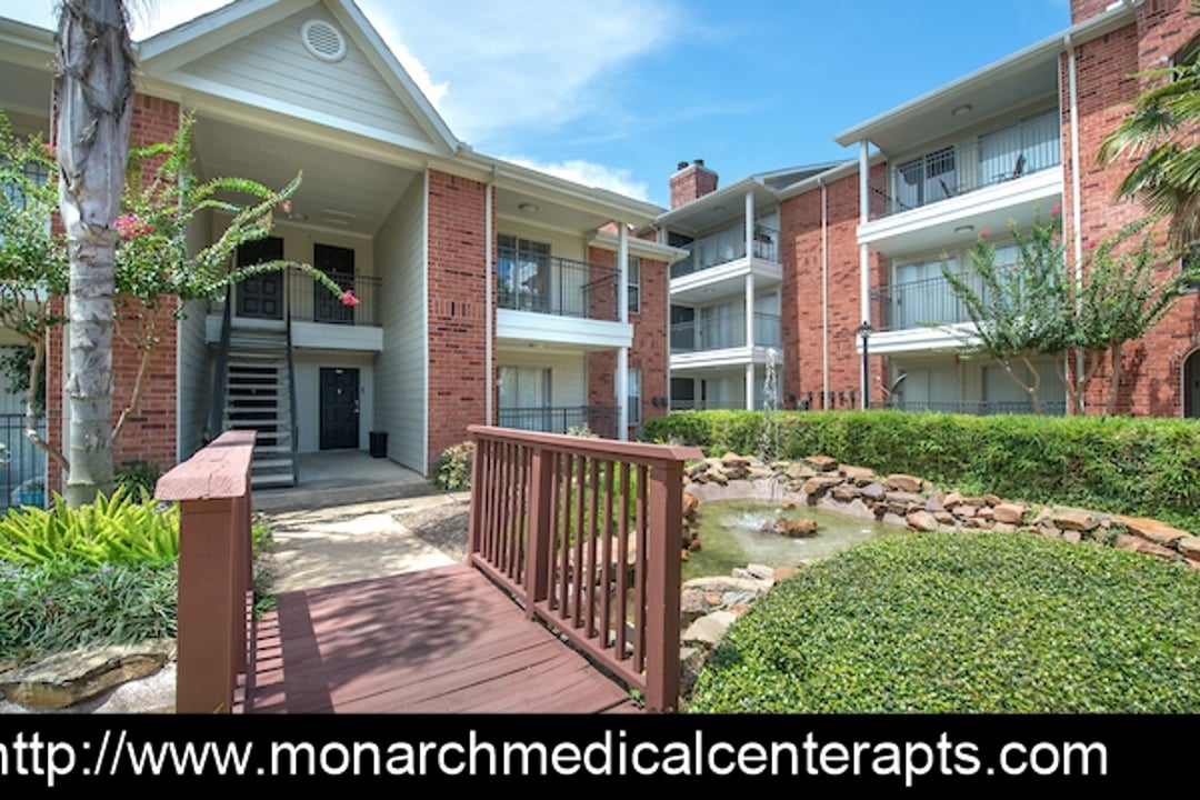 Monarch Medical Center - 16