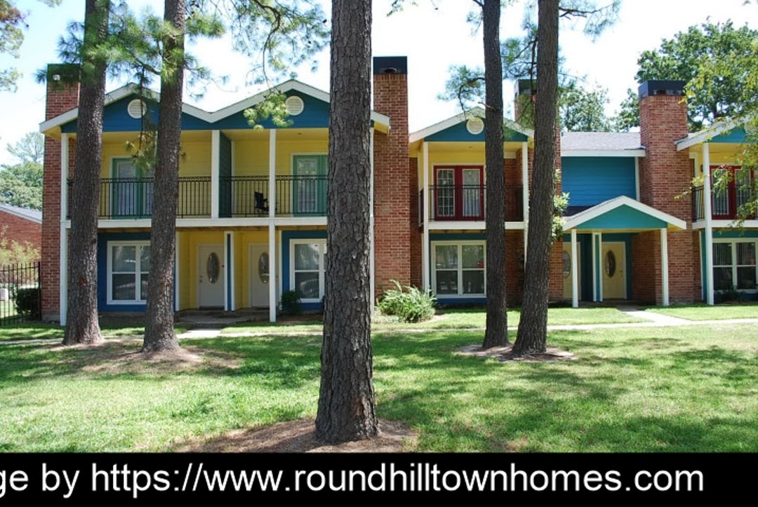 Roundhill Townhomes - 4