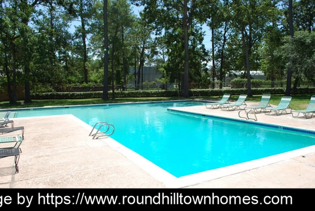 Roundhill Townhomes - 12