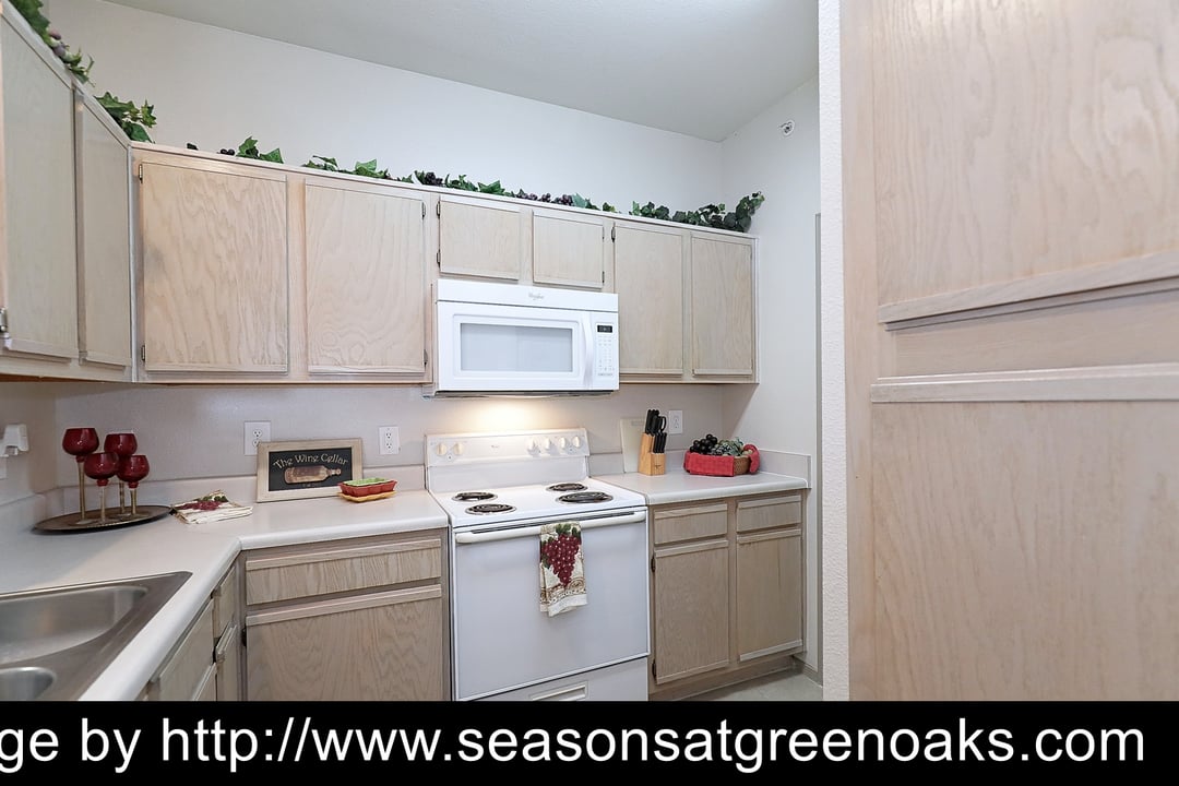 The Seasons at Green Oaks - 6