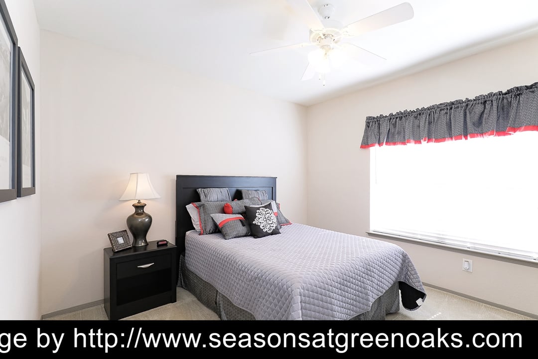 The Seasons at Green Oaks - 18