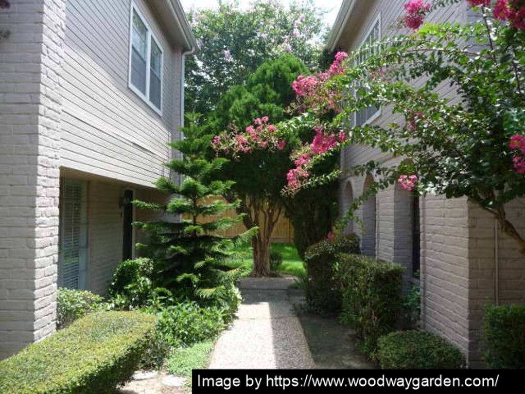 Woodway Garden Townhomes - 11