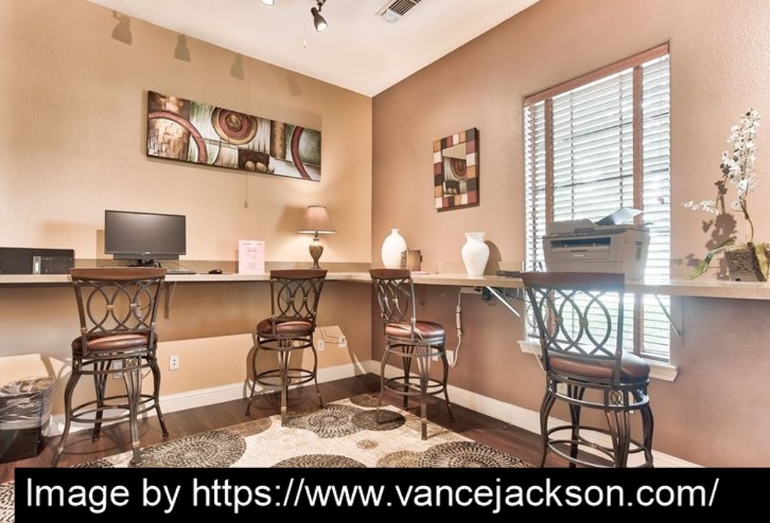 Vistas at Vance Jackson - 12