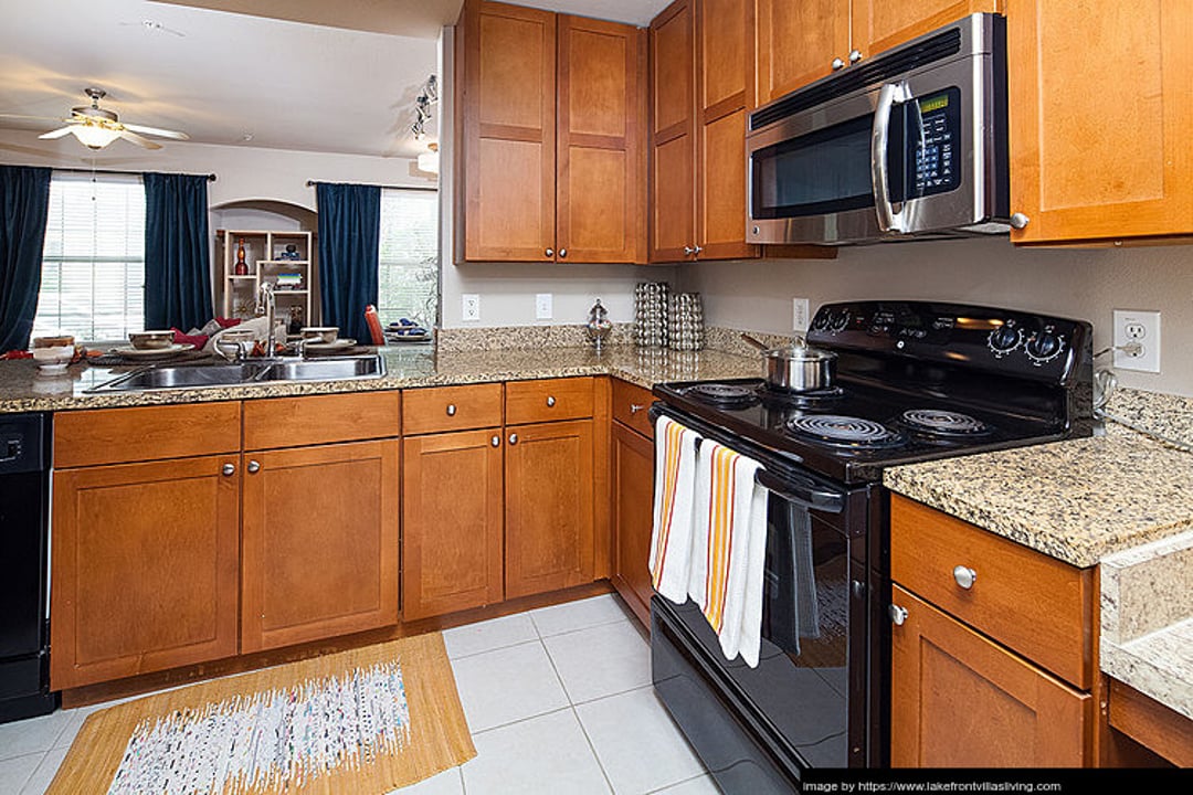 Lakefront Villas - 19