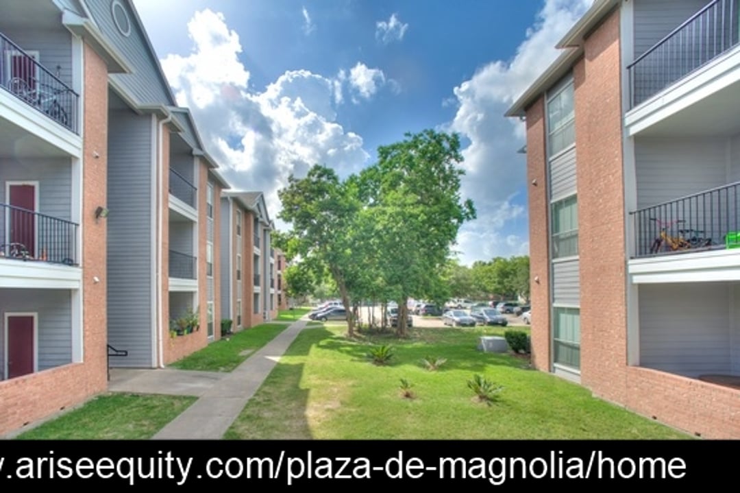 Plaza De Magnolia - 10