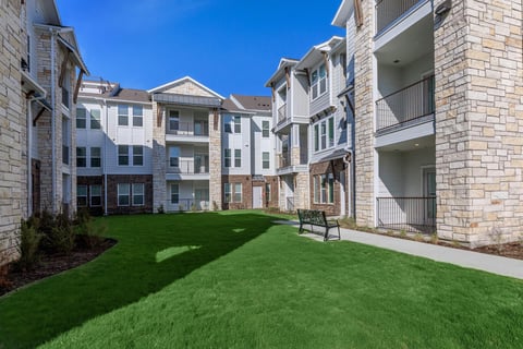 Luxia Rockwall Downes - 35