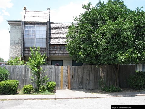 Alexander House - 14