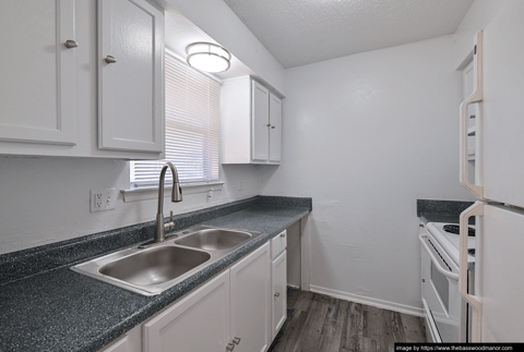 Basswood Manor - 2