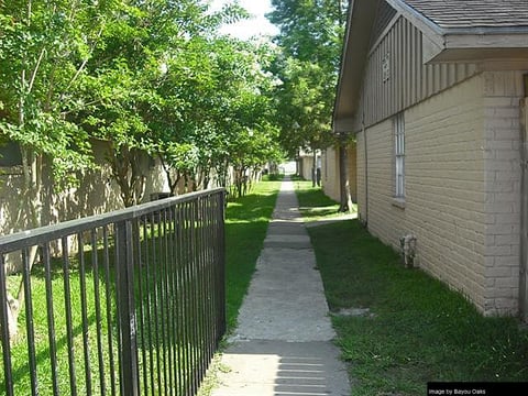 Bayou Oaks - 15