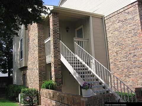 Cobblestone Condos - 2