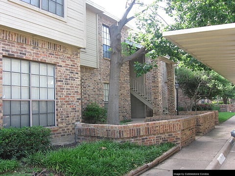 Cobblestone Condos - 5