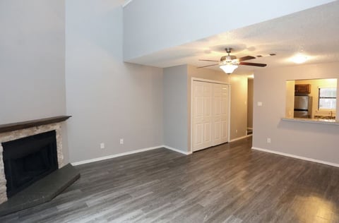 Hulen Park Place Townhomes - 3
