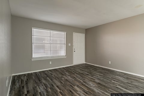 Kingswood - 5