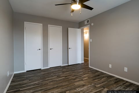 Kingswood - 12