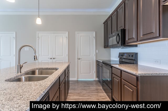 Bay Colony West - 7