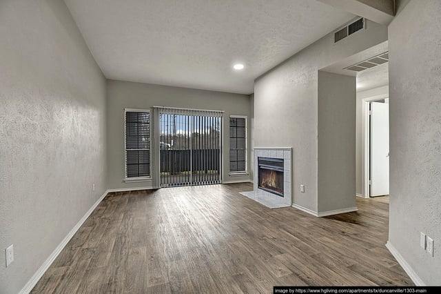 1303 Main - 8