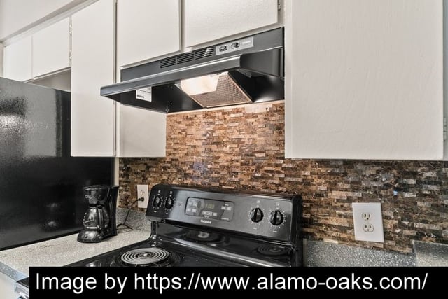 Alamo Oaks Apartments - 14