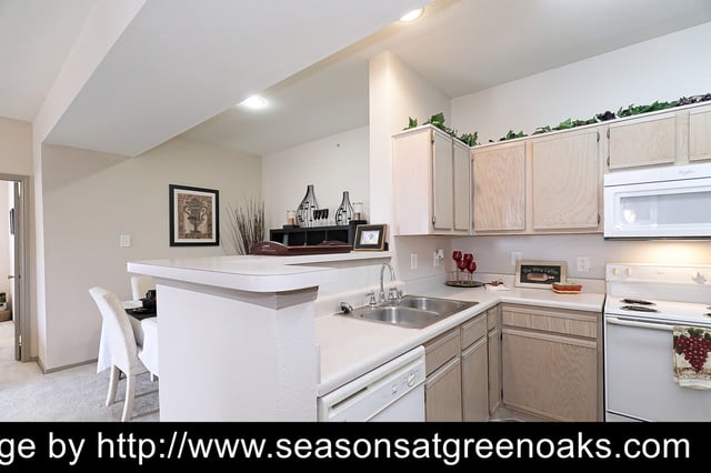 The Seasons at Green Oaks - 5