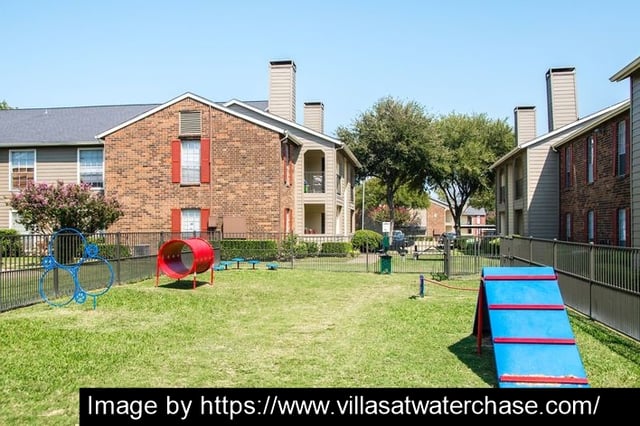 Villas at Waterchase - 30