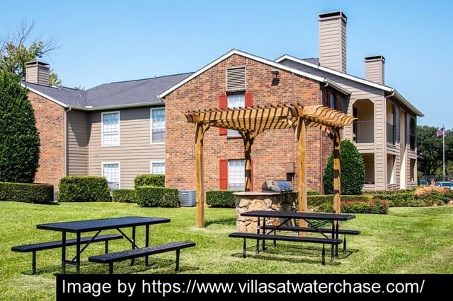 Villas at Waterchase - 33
