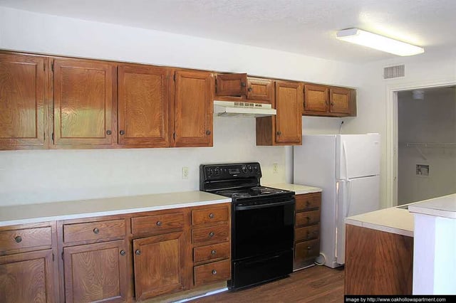 Oak Hollow Condos - 6